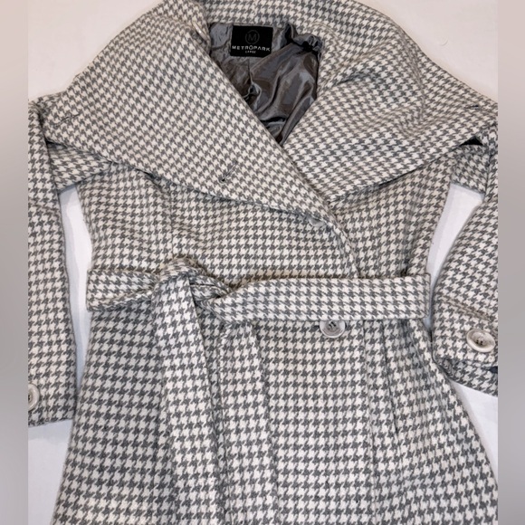 METROPARK  Houndstooth Gray and White Check Coat - Picture 2 of 8